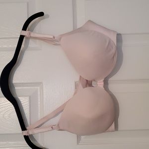 Warners laser cut front close bra